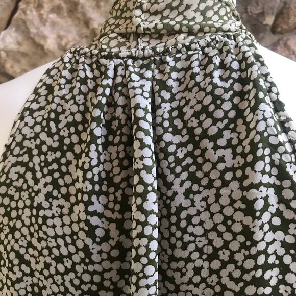 Old Navy Green White Dotted Sleeveless Blouse Tie Neck Tank Top Women’s Size S - Picture 4 of 8
